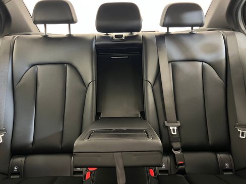 Used 2025 BMW 330i xDrive Sedan w/ Premium Package AWD/4WD image 31