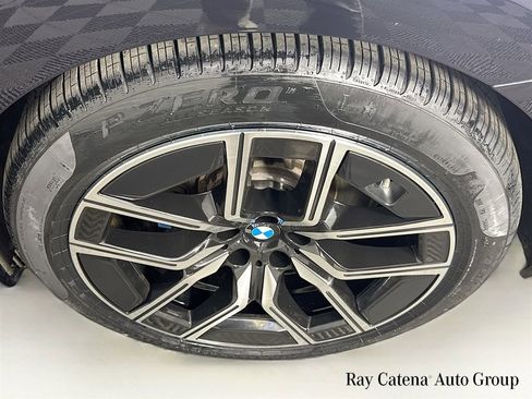 Used 2024 BMW 740i xDrive w/ Premium Package AWD/4WD image 32