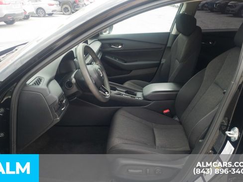 Used 2025 Honda Accord SE image 6