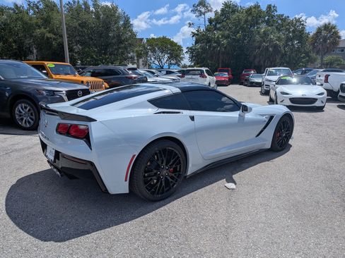 Used 2019 Chevrolet Corvette Stingray Coupe w/ 1LT RWD image 4