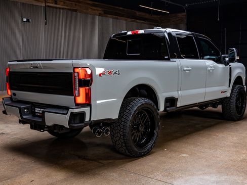 Used 2026 Ford F250 Platinum image 10