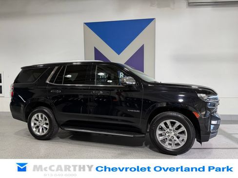 Used 2021 Chevrolet Tahoe Premier w/ Premium Package AWD/4WD image 3