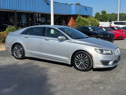 Used 2017 Lincoln MKZ Select w/ Select Plus Package FWD image 8