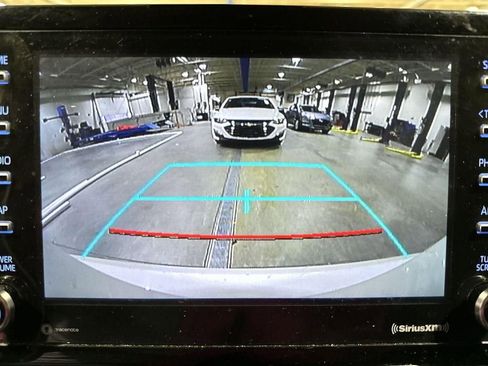 Used 2021 Toyota Corolla SE FWD image 23