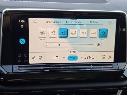 New 2026 Volkswagen Atlas SEL Premium R-Line image 16