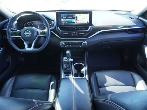 Certified 2023 Nissan Altima 2.5 SR w/ SR Premium Package image 11