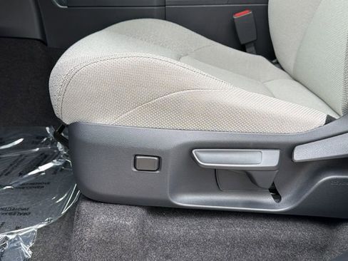 Used 2025 Toyota 4Runner SR5 image 18