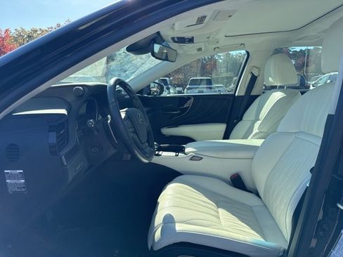 Certified 2022 Lexus LS 500 image 8