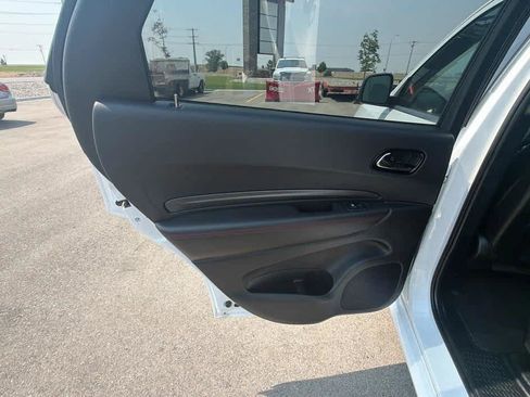Used 2023 Dodge Durango GT AWD/4WD image 17