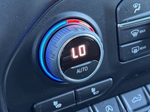 Used 2021 Chevrolet Silverado 1500 RST image 29