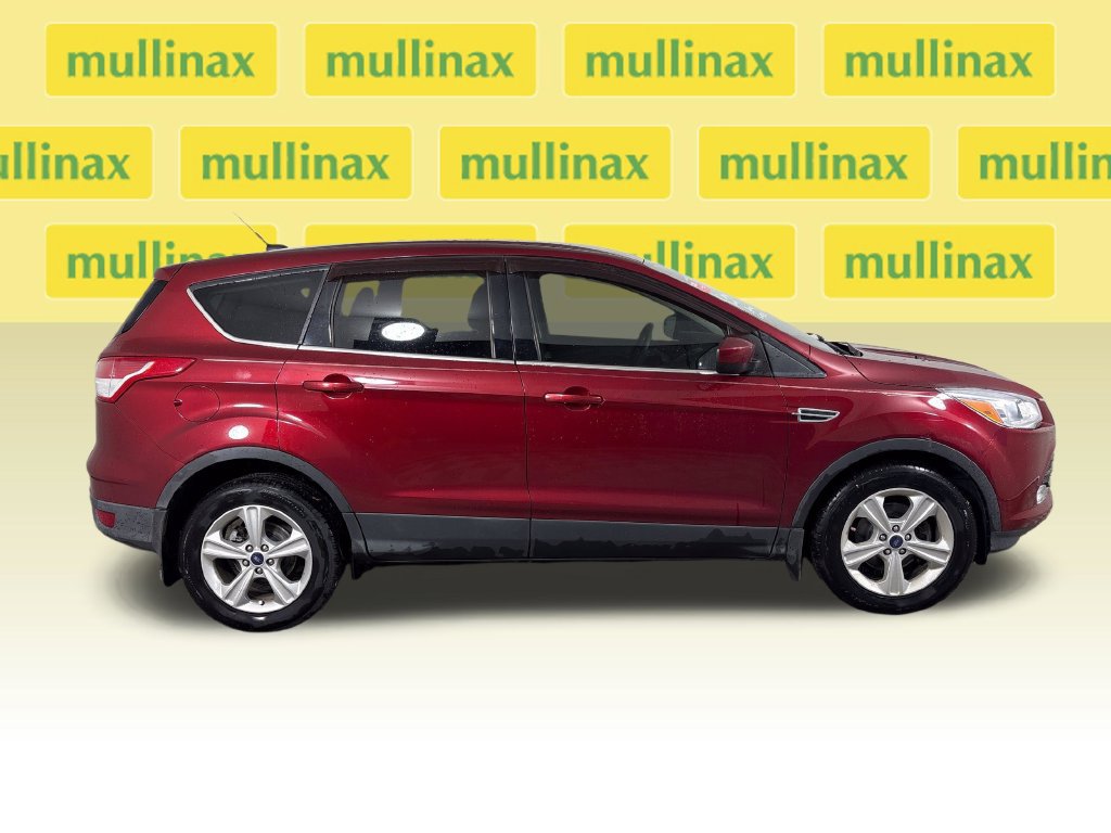 Used 2015 Ford Escape SE FWD image 2