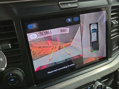 Used 2025 Ford F350 Platinum w/ Platinum Plus Package image 12