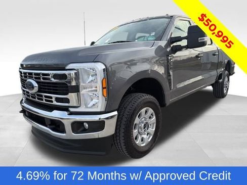 Used 2024 Ford F250 XLT image 1