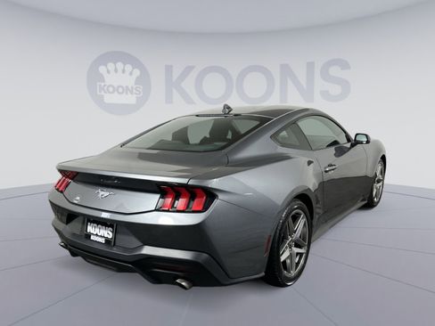 Used 2024 Ford Mustang Coupe image 7
