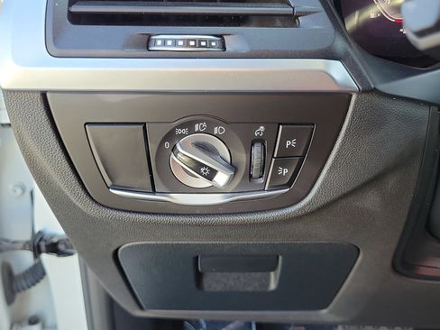 Used 2023 BMW X3 sDrive30i w/ Convenience Package RWD image 24