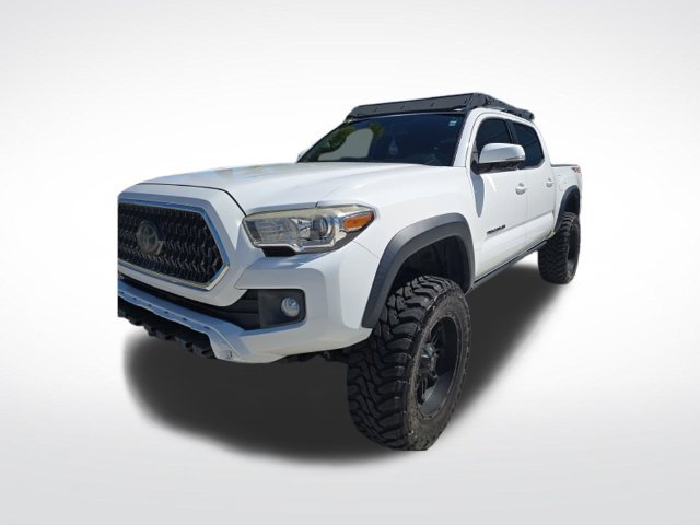 Used 2018 Toyota Tacoma TRD Off-Road w/ TRD Premium Off Road Package AWD/4WD image 1