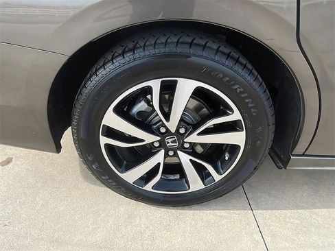 Used 2018 Honda Odyssey Elite image 10