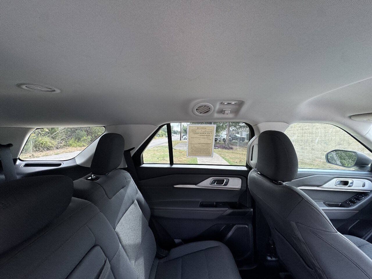Used 2025 Ford Explorer Active RWD image 35