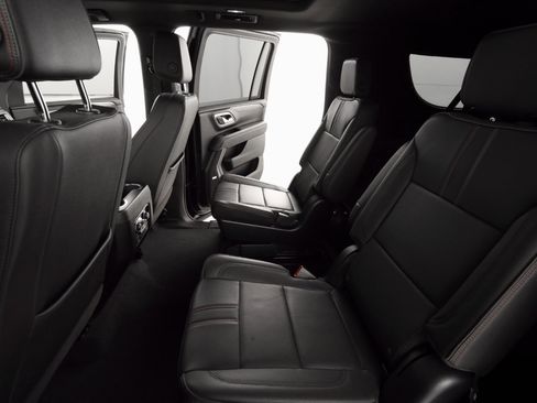 Used 2023 Chevrolet Suburban RST image 33