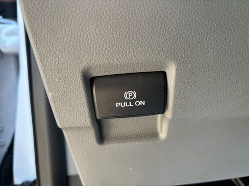 Used 2023 Ford F250 XL w/ XL Off-Road Package AWD/4WD image 23