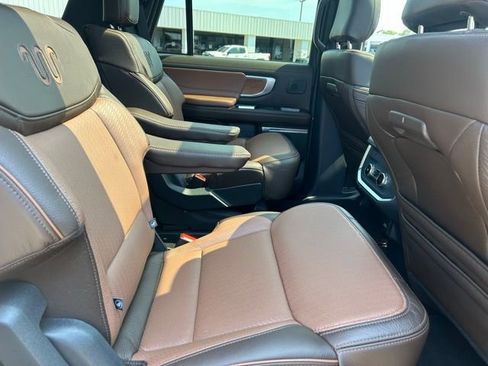 Certified 2025 Ford Expedition King Ranch image 18