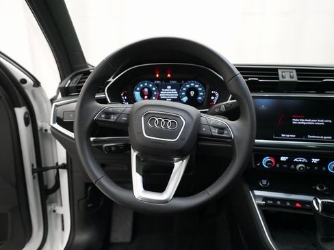 Used 2025 Audi Q3 2.0T Premium w/ Convenience Package image 21