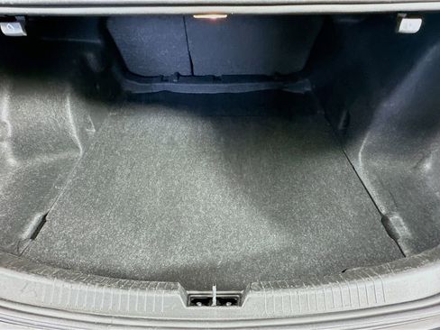 Used 2024 Chevrolet Malibu LT image 32