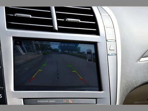 Used 2017 Lincoln MKZ Select FWD image 19