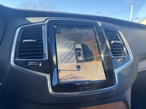 Used 2025 Volvo XC90 B5 Plus w/ Protection Package Premier AWD/4WD image 16