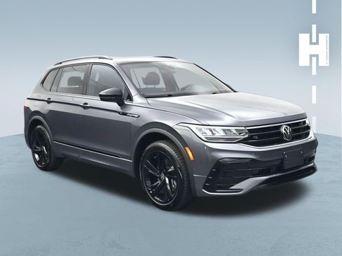 Used 2024 Volkswagen Tiguan SE R-Line image 1