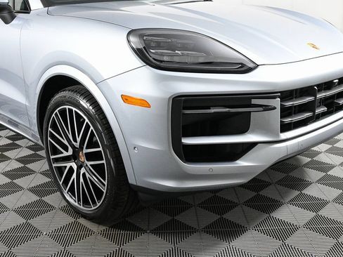 Certified 2026 Porsche Cayenne Coupe AWD/4WD image 39