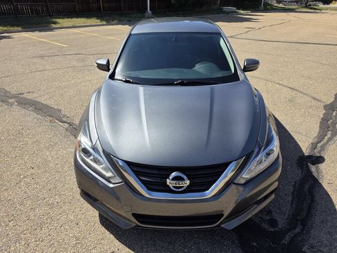 Used 2017 Nissan Altima 2.5 SL FWD image 11