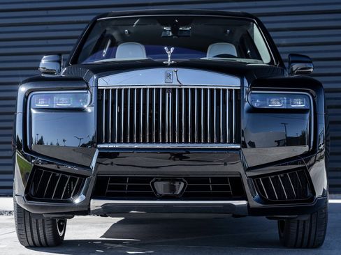 Used 2025 Rolls-Royce Cullinan image 7
