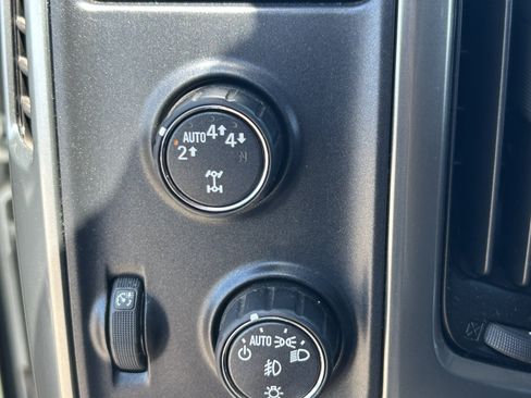 Used 2018 Chevrolet Silverado 1500 LTZ Z71 AWD/4WD image 30