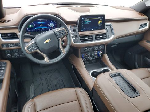 Used 2024 Chevrolet Suburban High Country w/ Premium Package image 15