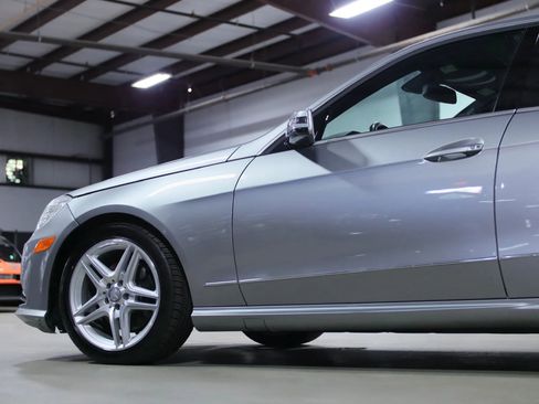 Used 2013 Mercedes-Benz E 350 Sedan image 19