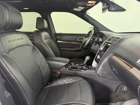 Used 2017 Ford Explorer Platinum AWD/4WD image 10