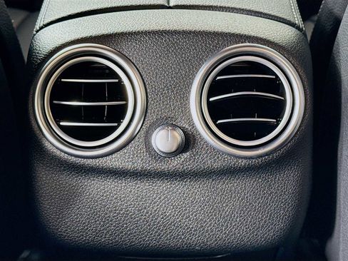 Used 2021 Mercedes-Benz C 300 Sedan image 25