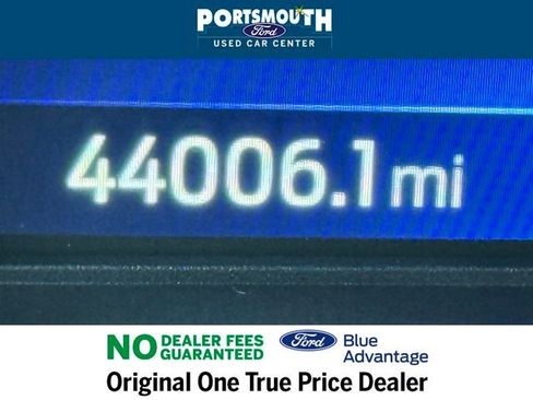 Used 2022 Ford Explorer XLT w/ Equipment Group 202A image 19