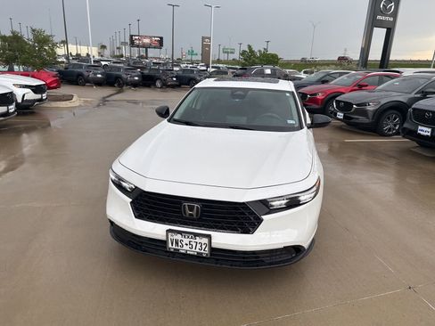 Used 2025 Honda Accord SE image 3