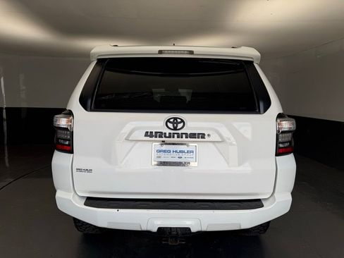 Used 2019 Toyota 4Runner 4WD image 11