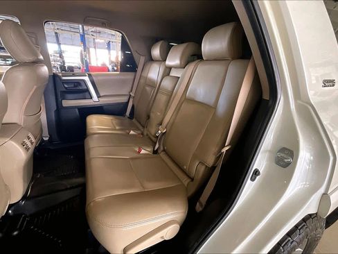 Used 2013 Toyota 4Runner SR5 image 19