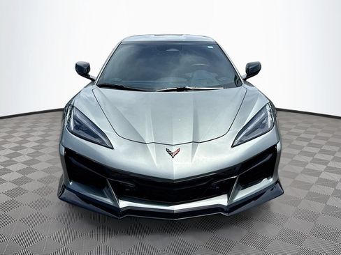 Used 2024 Chevrolet Corvette Stingray Coupe w/ 1LT RWD image 2