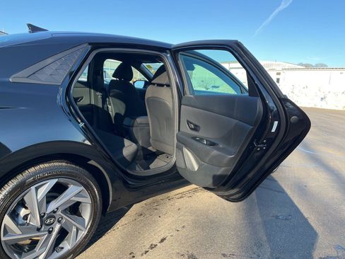 New 2025 Hyundai Elantra Sport image 22