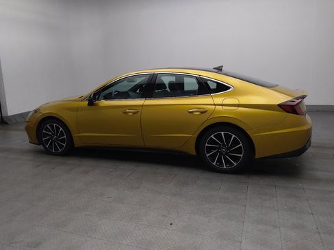 Used 2020 Hyundai Sonata SEL Plus w/ Tech Package FWD image 3