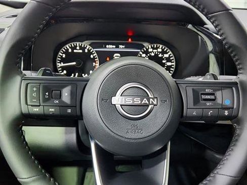 New 2025 Nissan Pathfinder SV image 14