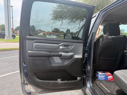 Used 2019 RAM 1500 Big Horn AWD/4WD image 13