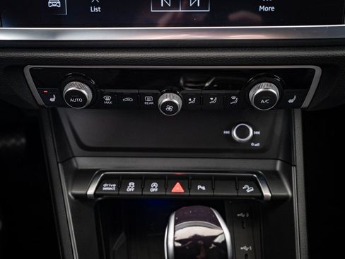 Used 2022 Audi Q3 2.0T Premium Plus image 36