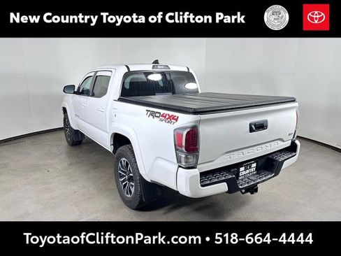 Used 2020 Toyota Tacoma TRD Sport image 5