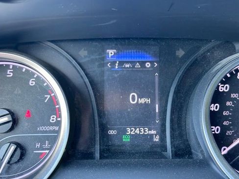 Used 2022 Toyota Camry LE FWD image 12